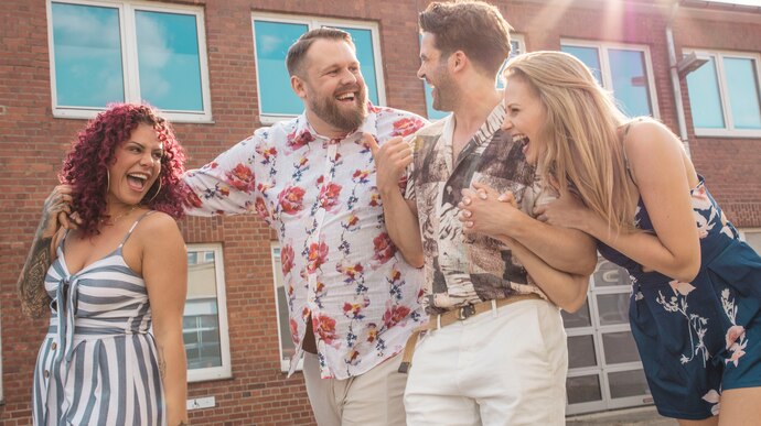 Bei der Clique aus Köln 50667 bei RTL 2 gibt es immer etwas zu erleben, ob Liebe, Spaß, Intrigen oder Partys.