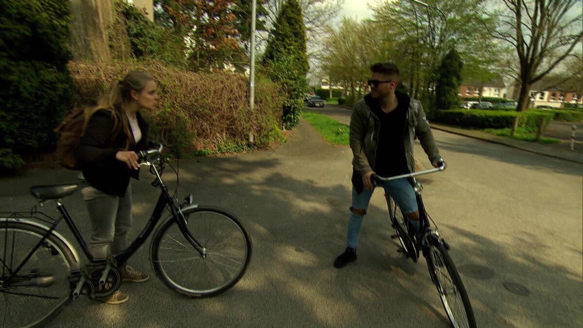 Erneut verfolgt (Video) - Hilf mir! Jung, pleite, verzweifelt... - RTLZWEI