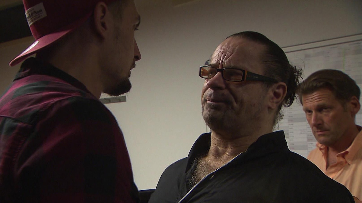 Leon verliert seinen Deal (Video) Berlin Tag & Nacht RTLZWEI