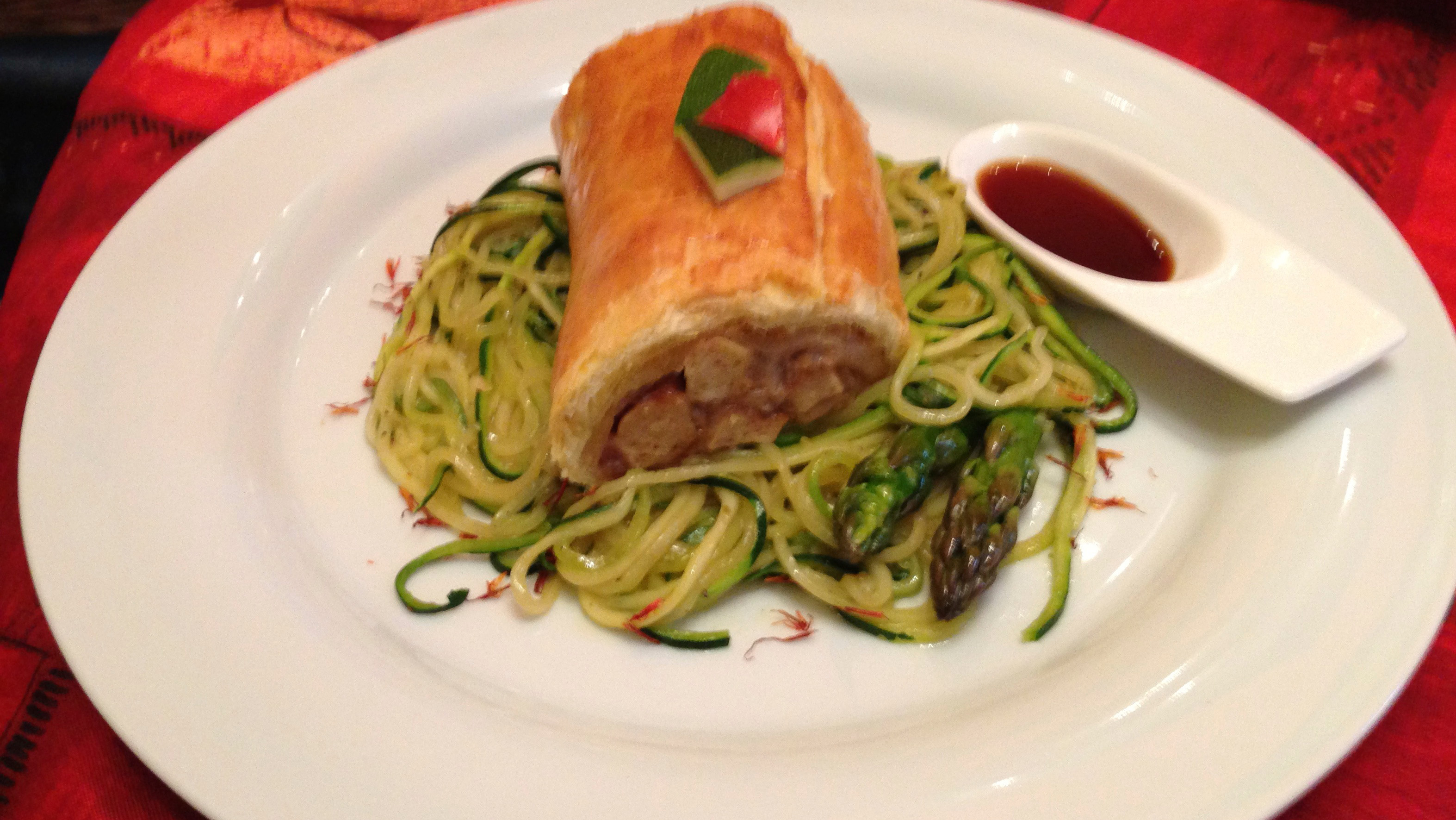 Vegetarischer Strudel - Die Kochprofis - Einsatz am Herd - RTLZWEI