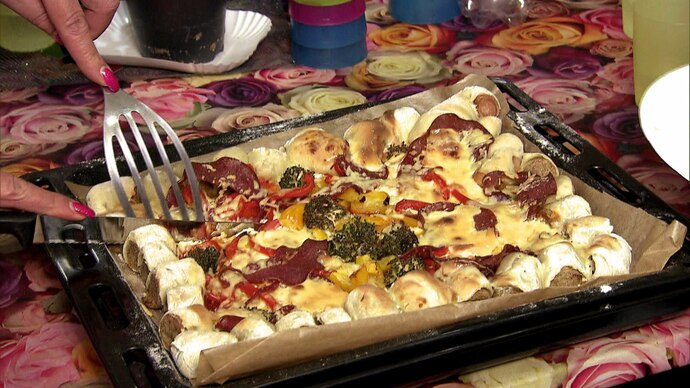 Lecker Schmecker Wollny - Folge 1 - Rezept - Frikandel-Pizza