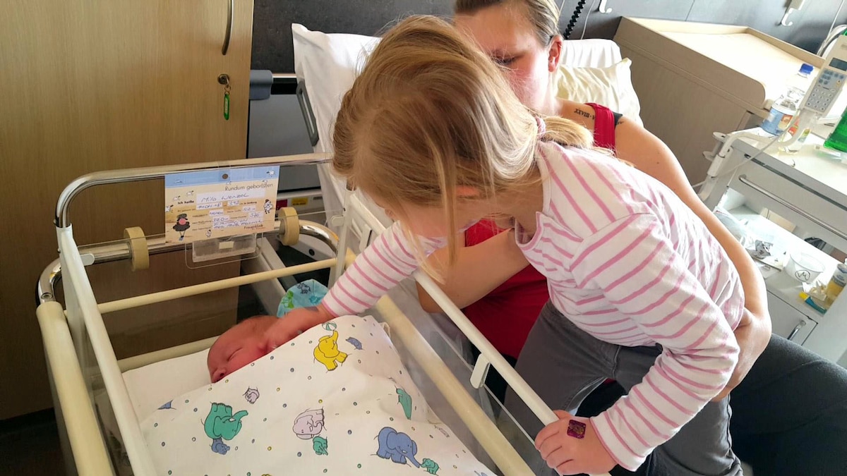 Rtl2 Hurra Unser Neues Baby Ist Da Das Baby ist da! (Video) - Hurra - Unser neues Baby ist da! - RTLZWEI