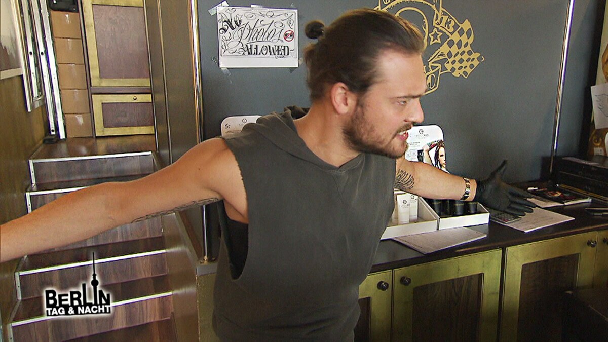 Berlin Tag Und Nacht Marcel Im Krankenhaus www.rtl2.de