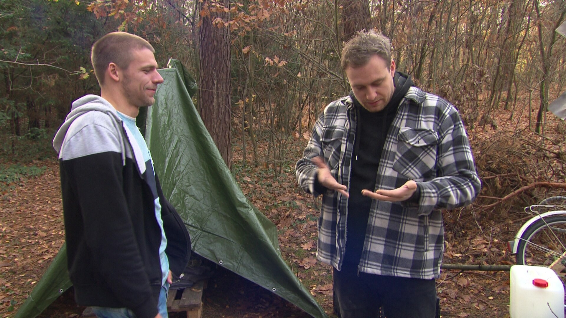 Carl steigt aus (Video) Hilf mir! Jung, pleite, verzweifelt... RTLZWEI