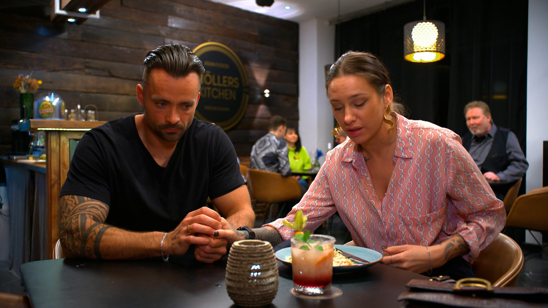 Mike kann Sara nicht vergessen! (Video) - Berlin - Tag & Nacht - RTLZWEI