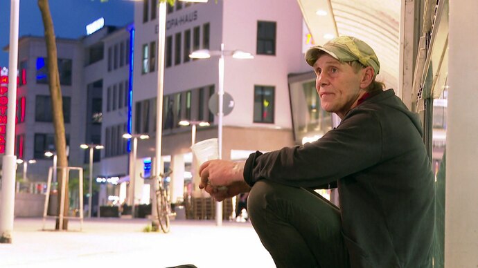 Freddy (60) ist ebenfalls drogenabhängig