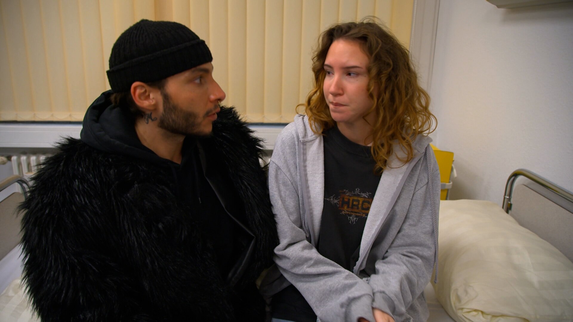 Kurz vor knapp: Karim stellt sich der Situation! (Video) - Berlin - Tag &  Nacht - RTLZWEI