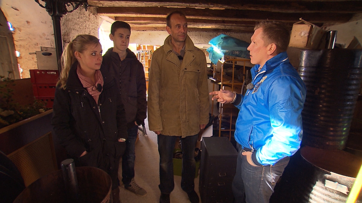 Otto bei Michael und Verena - Der Trödeltrupp - Das Geld liegt im Keller - RTLZWEI