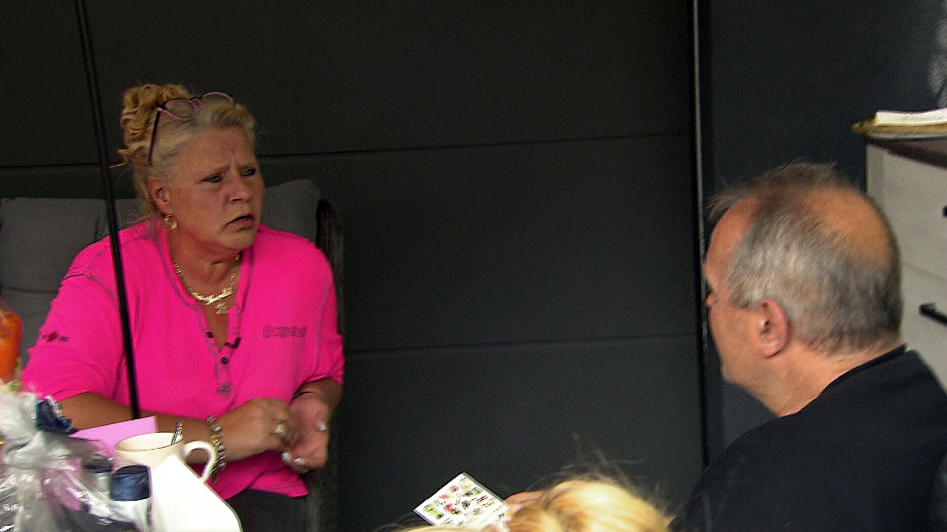 Die Große Überraschung: Casey und Emory kommen nach Hause - Die Wollnys -  Eine schrecklich große Familie - RTLZWEI