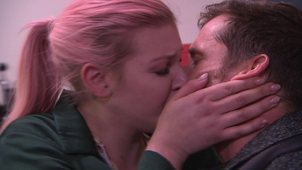 Berlin Tag Und Nacht Basti Betrügt Paula Paula und Basti landen wieder zusammen im Bett (Video) - Berlin - Tag