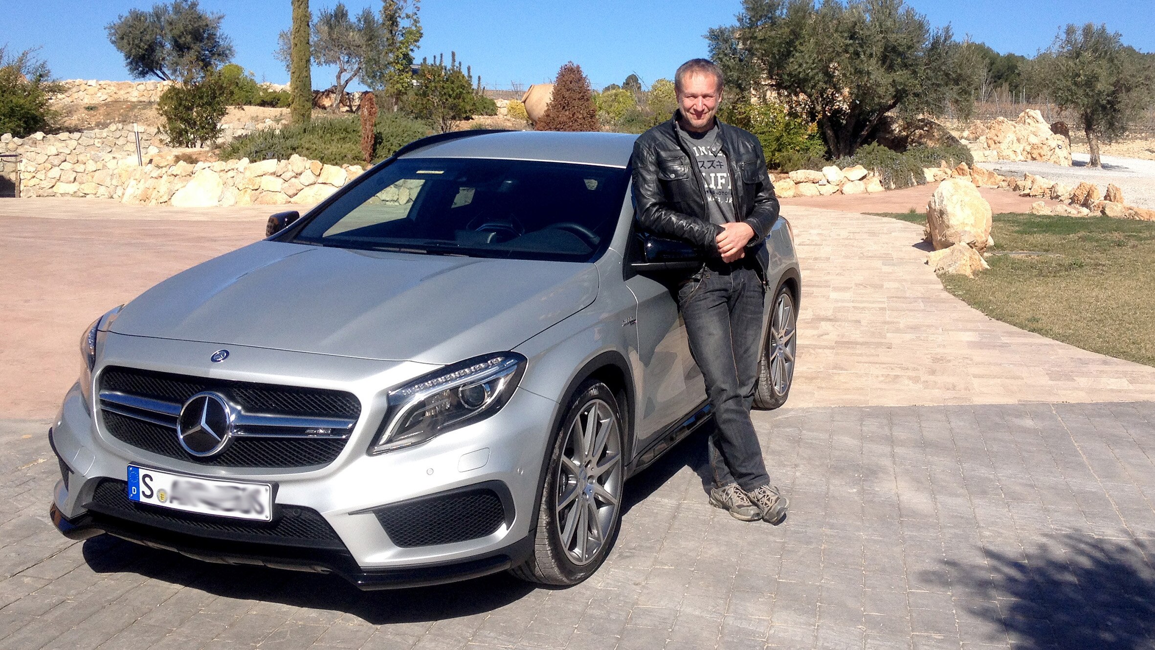 Reportage Autoversteigerung In Berlin Creme De La Chrome Fiat 500 Extrem Erstkontakt Porsche Macan S Mercedes Gla 45 Amg Grip Das Motormagazin Rtlzwei