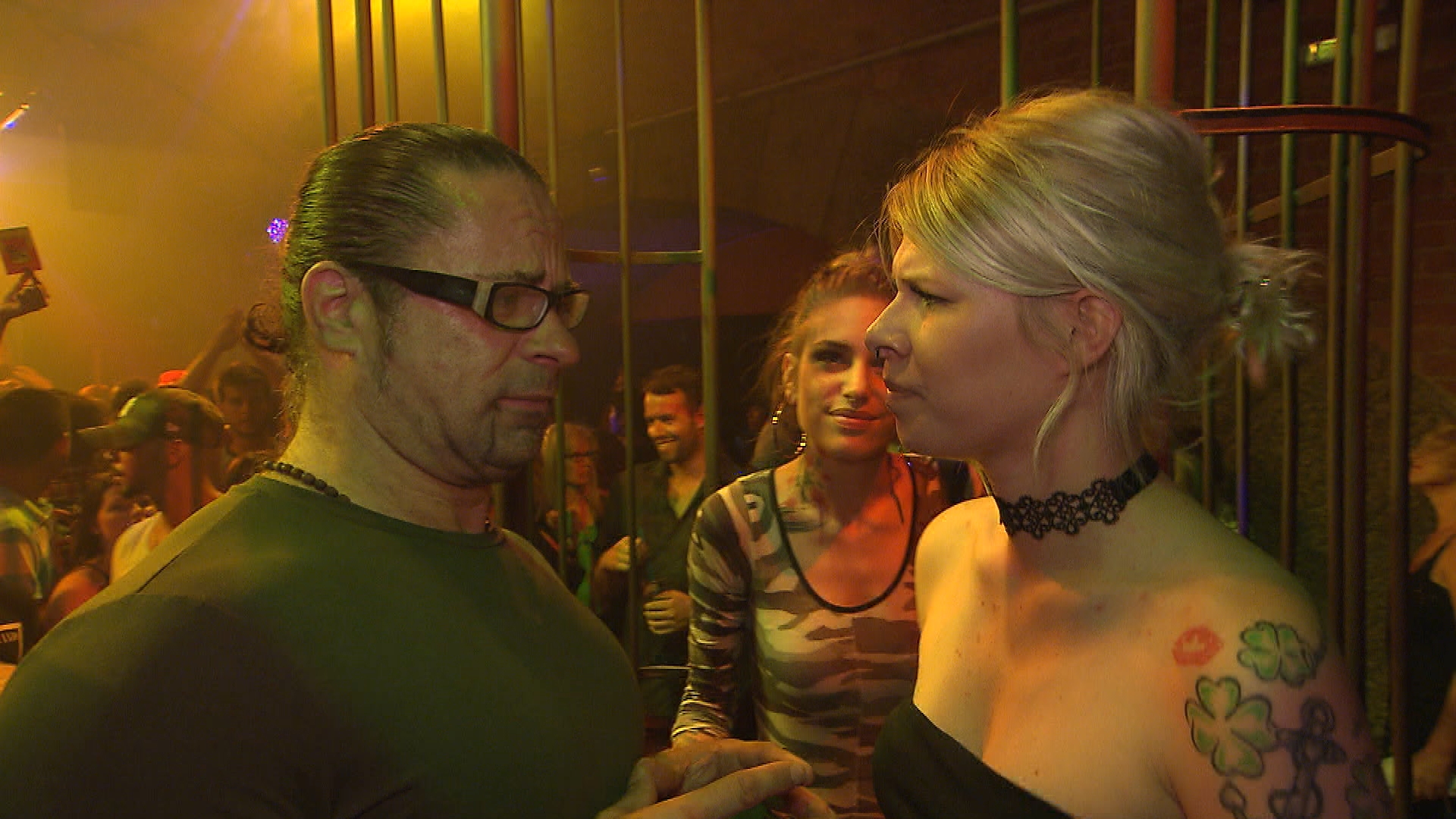 Die Neue Nina Video Berlin Tag Nacht Rtlzwei