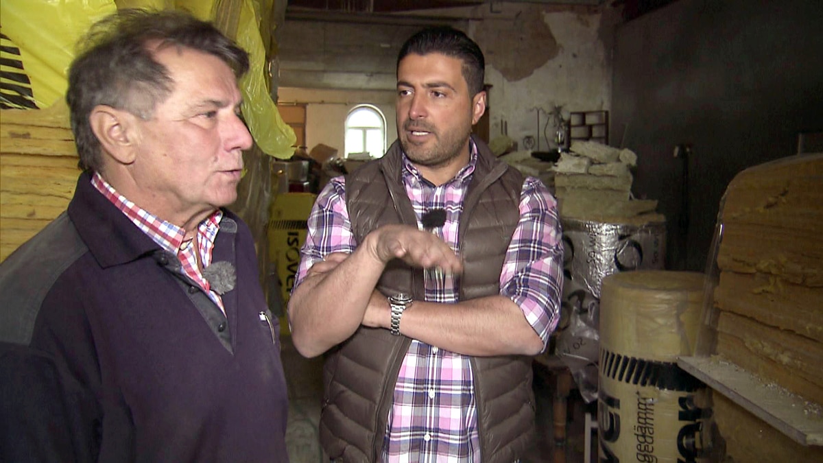 Sükrü bei Nicola - Der Trödeltrupp - Das Geld liegt im Keller - RTLZWEI
