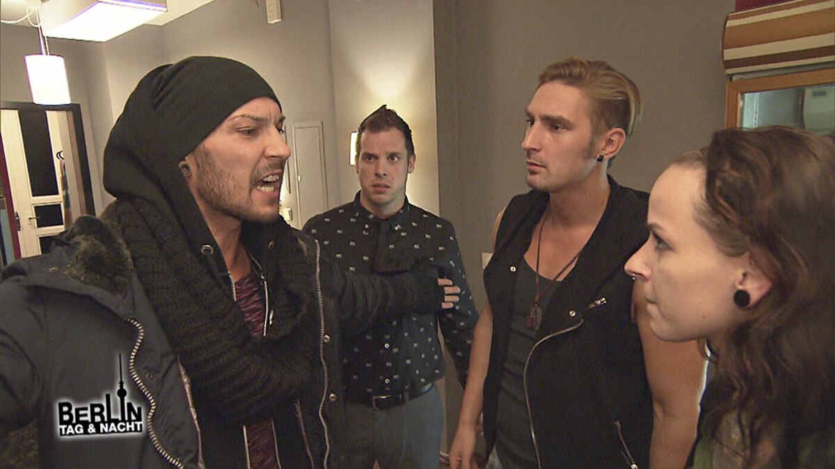 Berlin Tag Und Nacht Kommt Leon Zurück Maik stellt Caro bloß (Video) - Berlin - Tag & Nacht - RTLZWEI