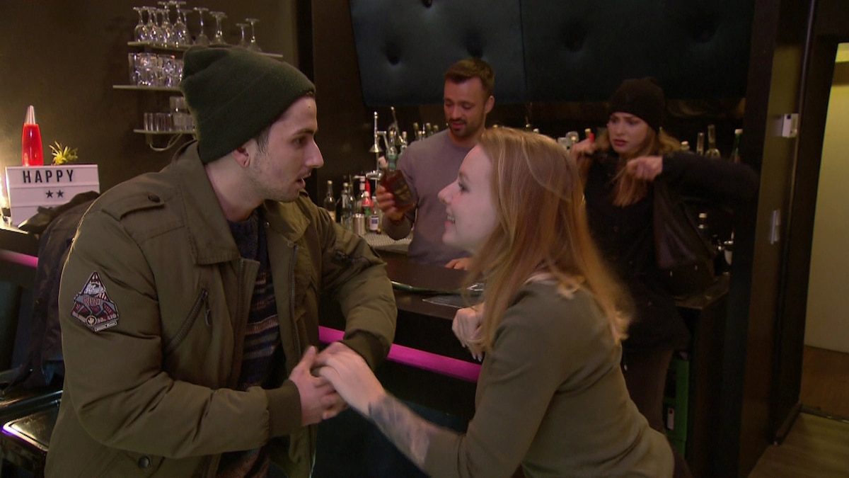 La14 Berlin Tag Und Nacht Adresse Emmi macht auf dicke Hose im LA14 (Video) - Berlin - Tag & Nacht - RTLZWEI