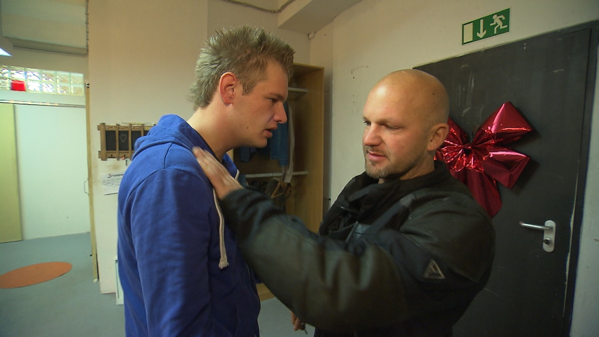 Berlin Tag Und Nacht Carlos Und Sofi Episode 0076 - Berlin - Tag & Nacht - RTLZWEI