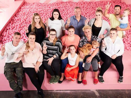oben v.li. Loredana, Lavinia, Harald, Estefania, Flo, Anastasia
unten v.li.: Peter, Sarafina, Calantha, Silvana, Celina, Silvia, Sarah Jane