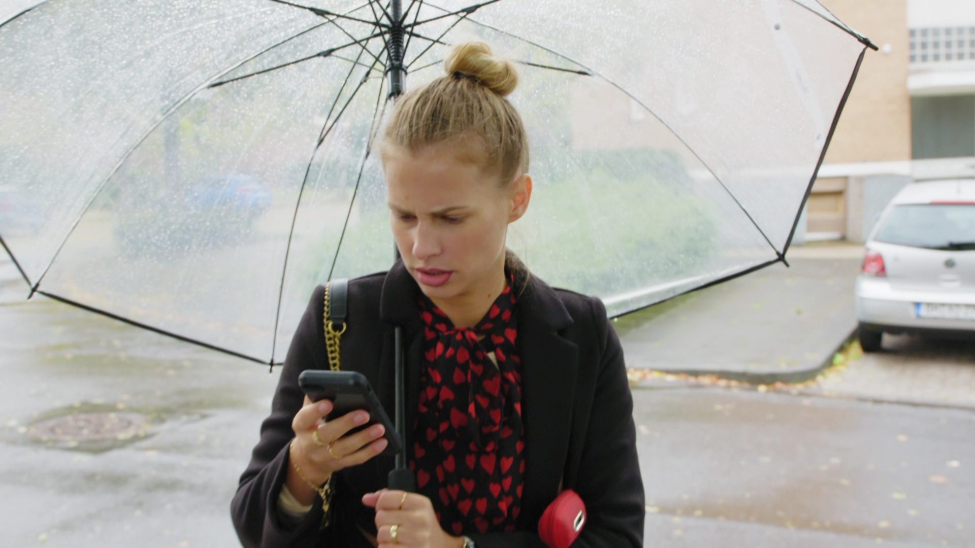 Jule erhält einen schlimmen Anruf! (Video) - Köln 50667 - RTLZWEI