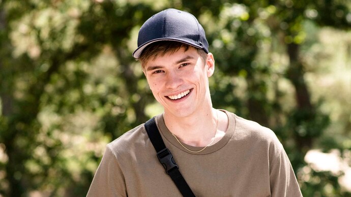 Wir sind jetzt: "Daniel" wird gespielt von Gustav Schmidt.