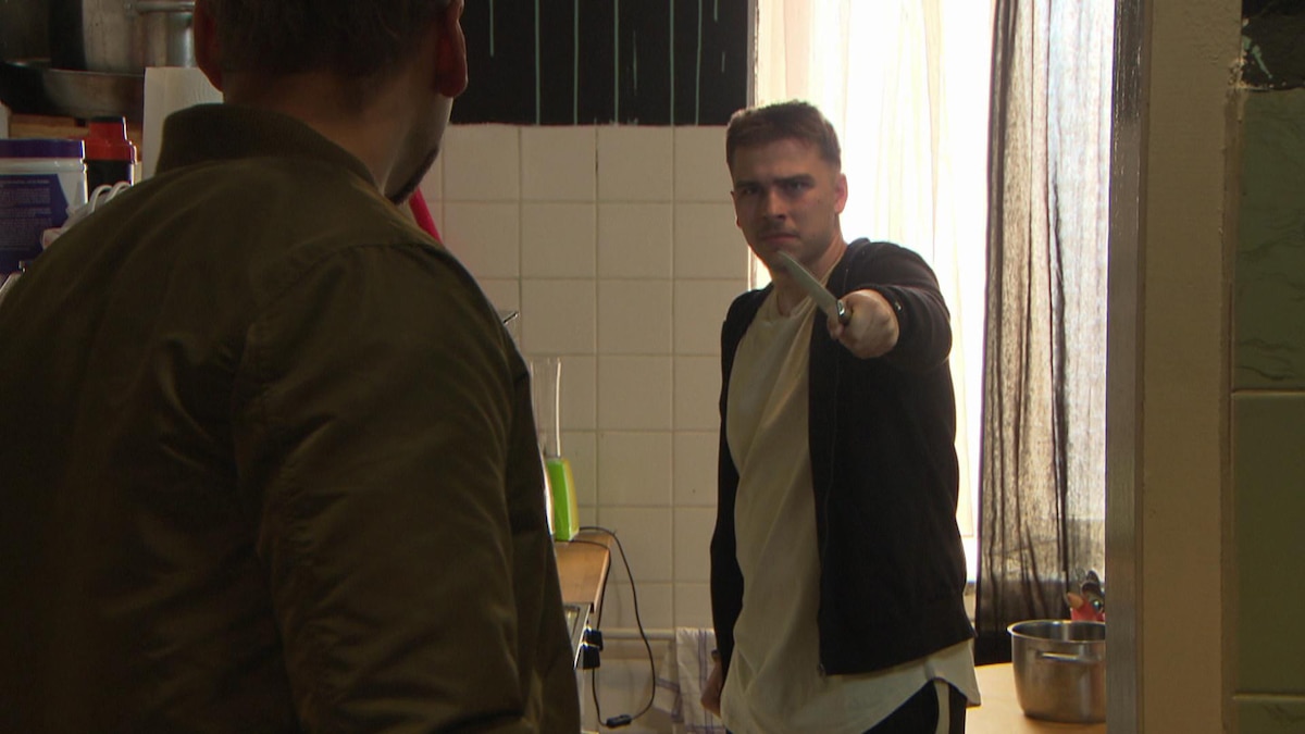 Berlin Tag Und Nacht Pascal Kommt Zurück Marvin bedroht Pascal in seiner Wohnung (Video) - Berlin - Tag & Nacht