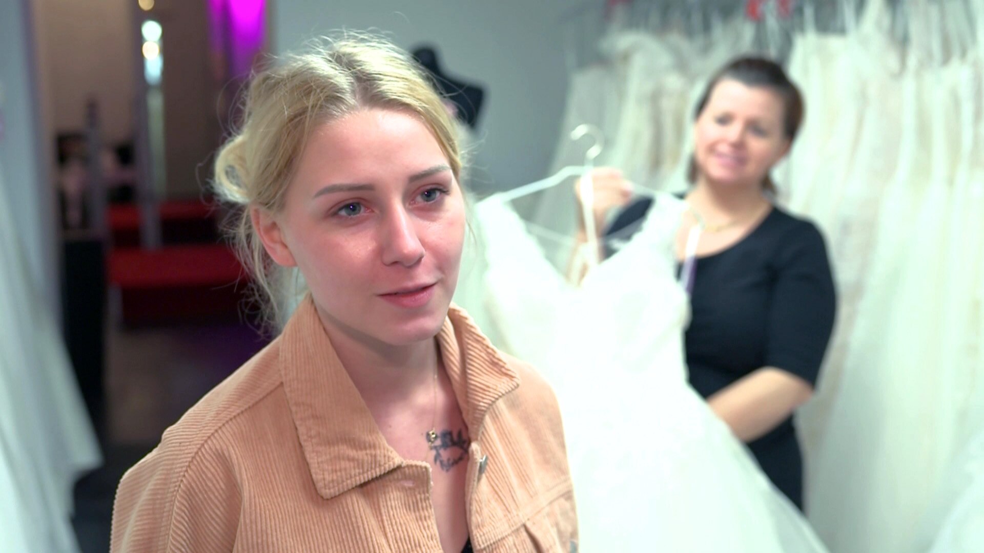 Die Wollnys - Eine schrecklich große Familie! - Loredana sucht ihr Hochzeitskleid