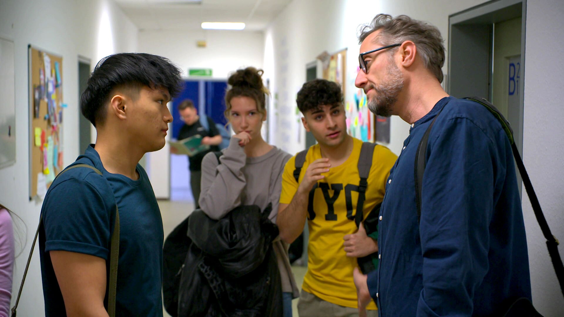 Die Füße still halten - Berlin - Tag & Nacht - RTLZWEI