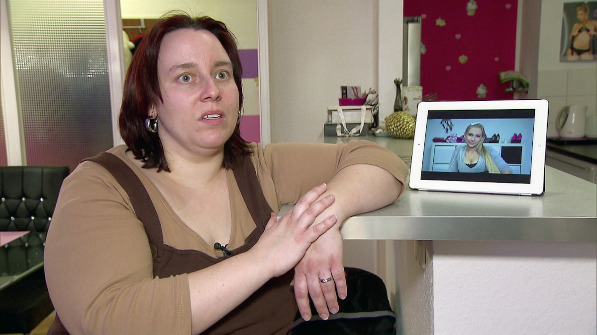 Kathleen tauscht mit Lena - Frauentausch - RTLZWEI