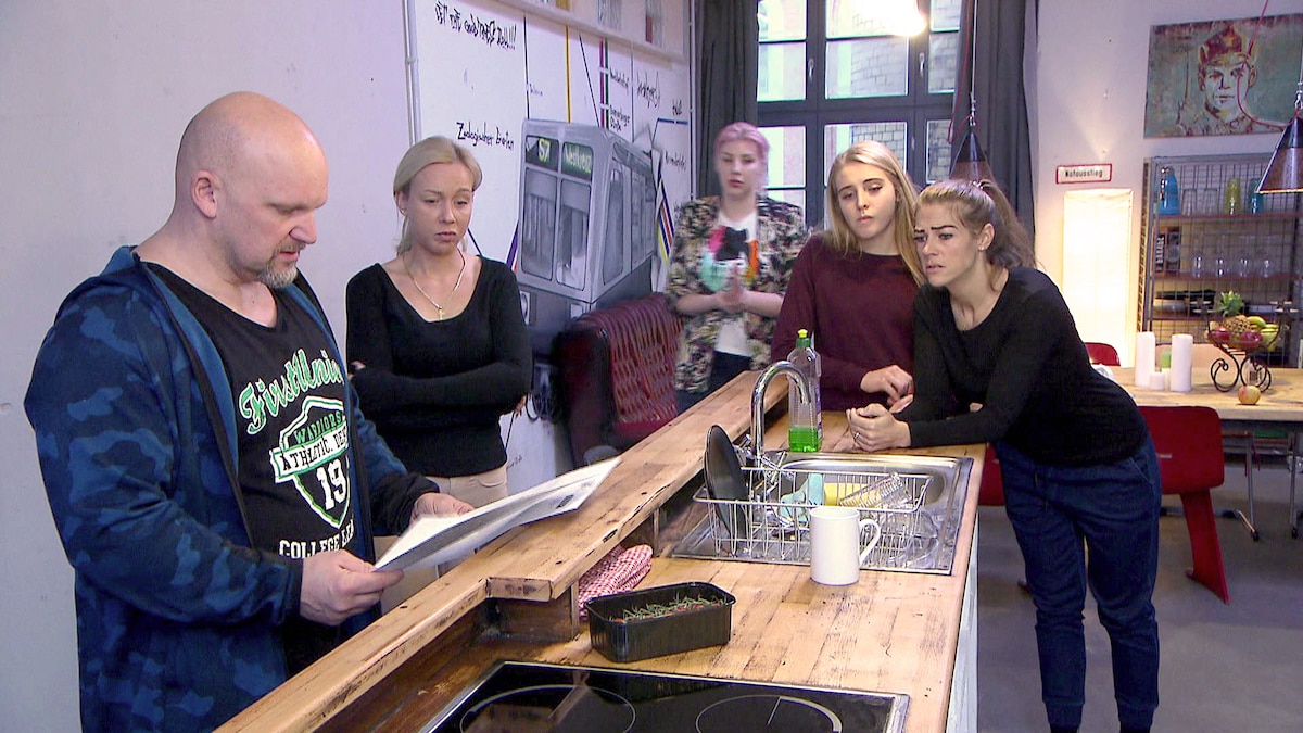 Berlin Tag Und Nacht David Und Paula David ist nicht Joes Sohn! (Video) - Berlin - Tag & Nacht - RTLZWEI