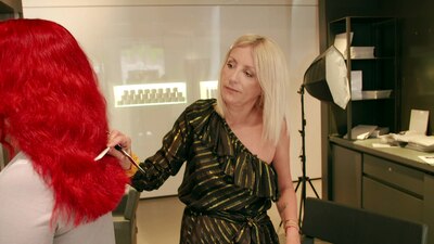 Einfach hairlich - Die Friseure - Turbulenzen zwischen Spliss und Spiegel