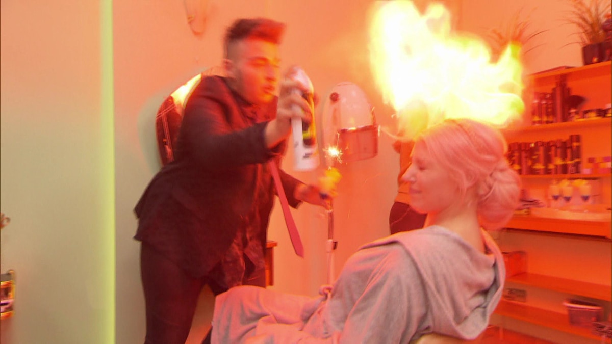 Rick fackelt Paulas Haare ab (Video) Berlin Tag & Nacht RTLZWEI Rick fackelt Paulas Haare ab (Video) Berlin Tag & Nacht RTLZWEI