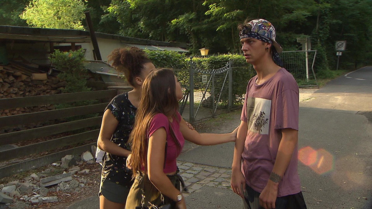 Berlin Tag Und Nacht Nik Bruder Tot Nik wie in Trance (Video) - Berlin - Tag & Nacht - RTLZWEI