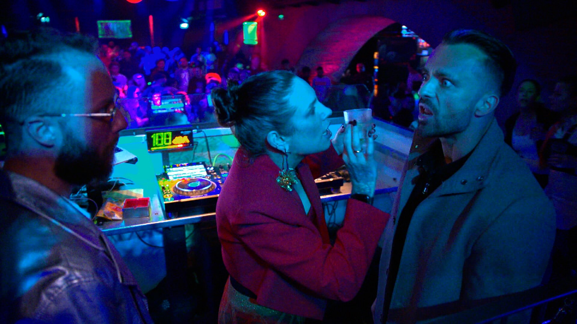 Eskalation im Matrix! (Video) - Berlin - Tag & Nacht - RTLZWEI