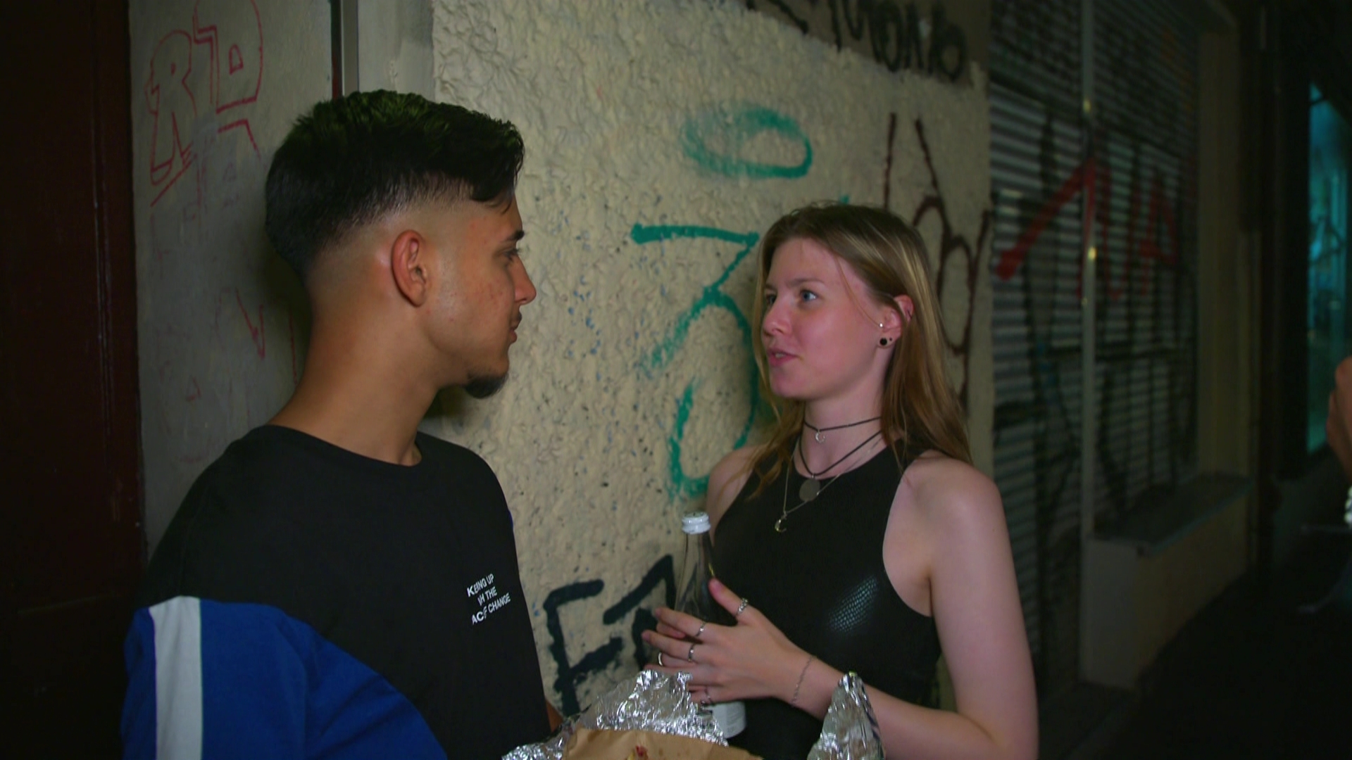 Ist Sina ein Grund für Nino weiterhin zur Schule zu gehen? (Video) Berlin Tag & Nacht RTLZWEI Ist Sina ein Grund für Nino weiterhin zur Schule zu gehen? (Video) Berlin Tag & Nacht RTLZWEI