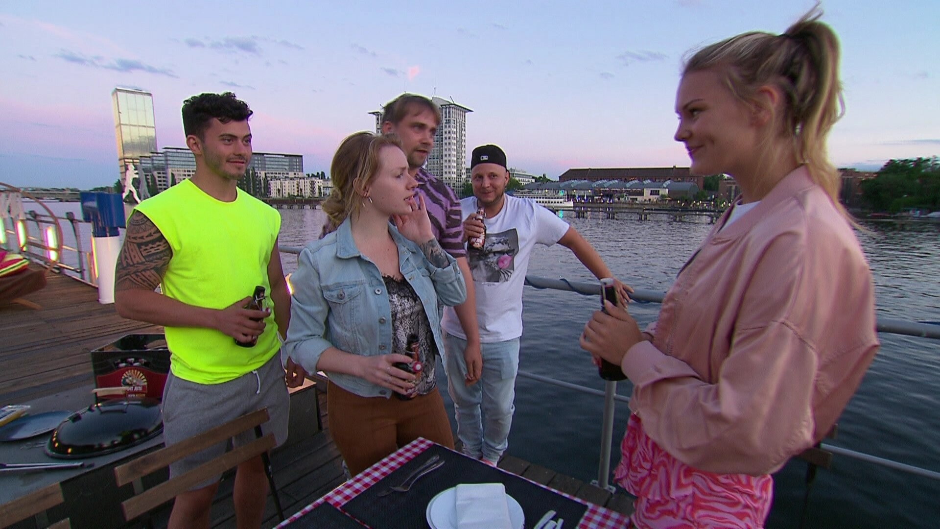 Hausboot Von Berlin Tag Und Nacht Ein Neuanfang für die Hausboot Crew! (Video) - Berlin - Tag & Nacht