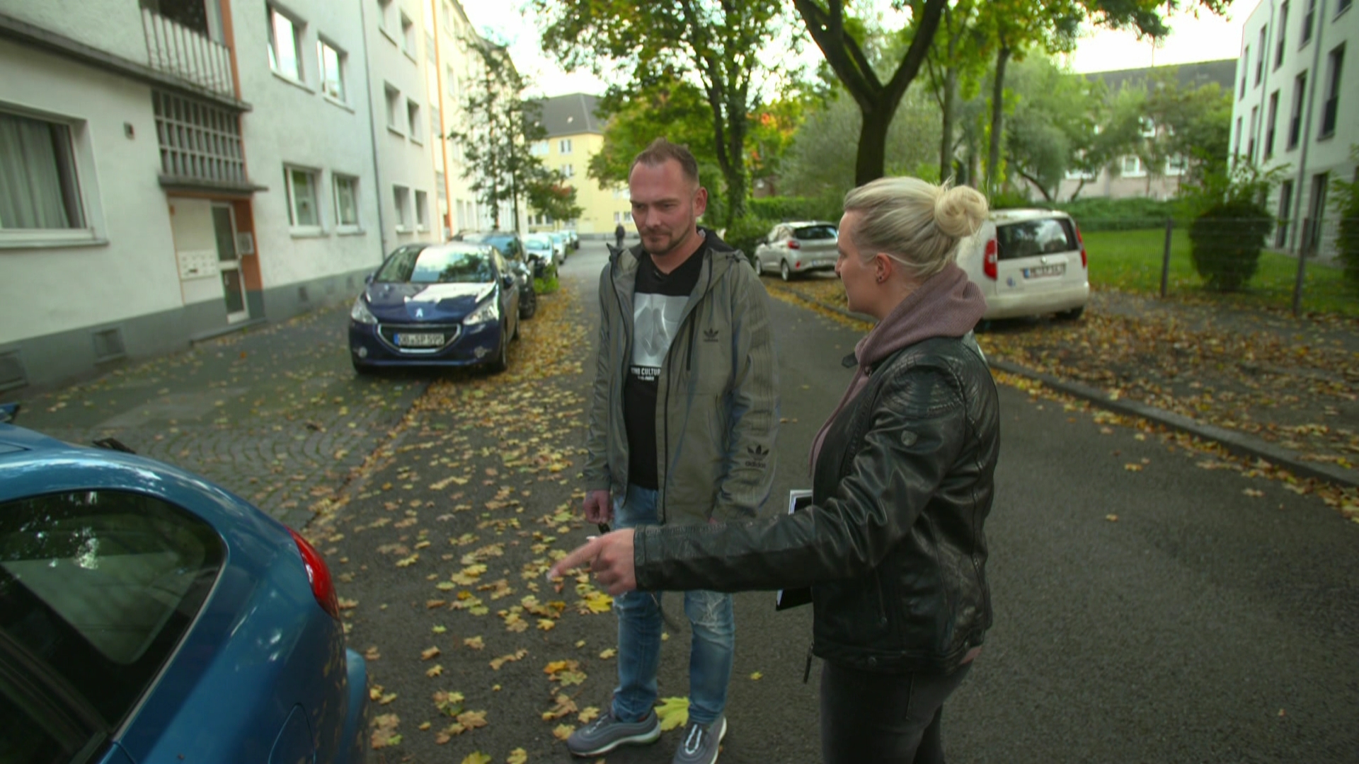 Familienkutsche mit Mängeln (Video) Mein neuer Alter RTLZWEI Familienkutsche mit Mängeln (Video) Mein neuer Alter RTLZWEI