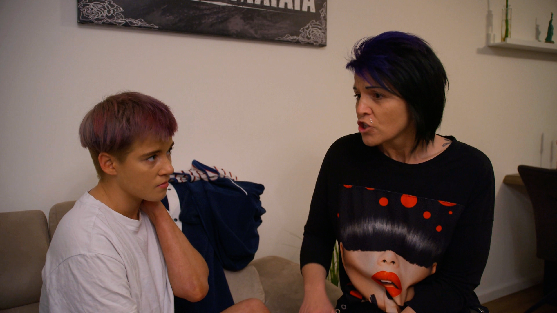 Indira im Zwiespalt!