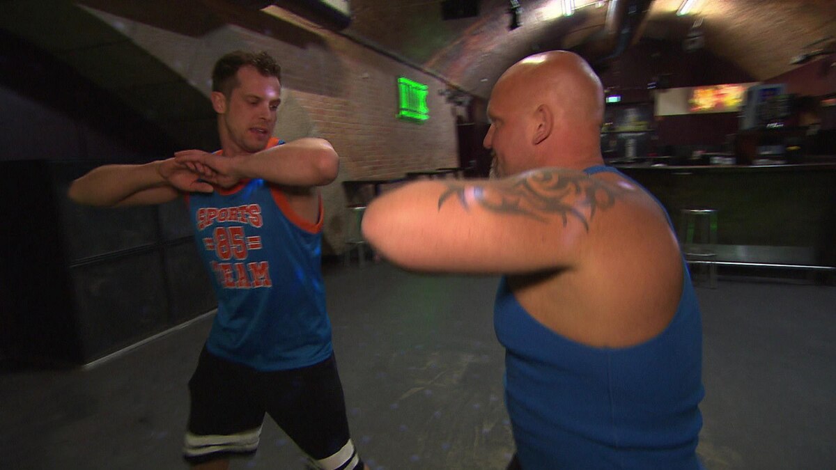 Basti und Joe üben den TwerkTanz (Video) Berlin Tag & Nacht RTLZWEI