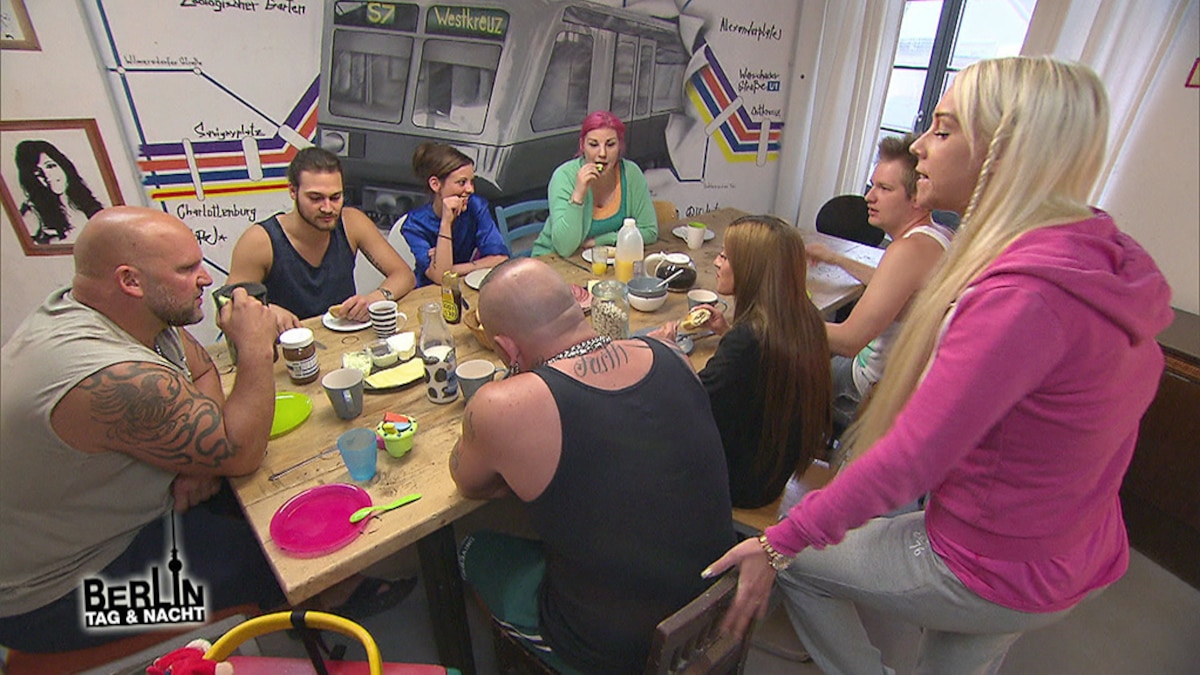 Berlin Tag Und Nacht Wg Zimmer Frei Baby-WG-Regeln (Video) - Berlin - Tag & Nacht - RTLZWEI