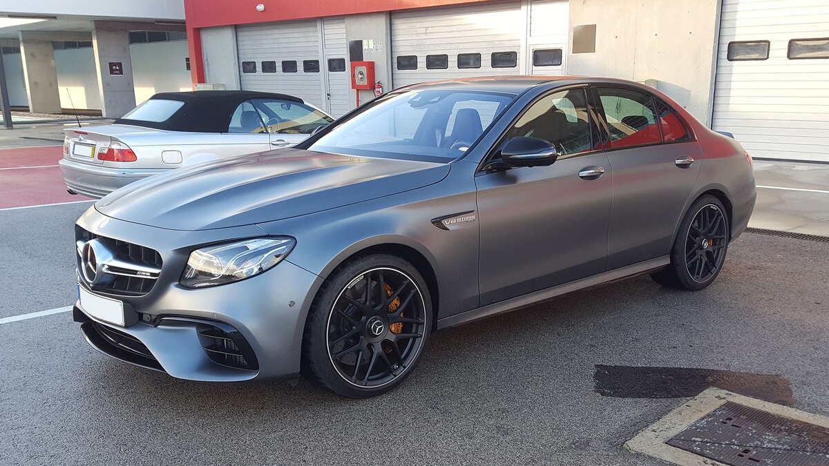 Trailer Der Neue Mercedes Amg E 63 Folge 393 Video Grip Das Motormagazin Rtlzwei