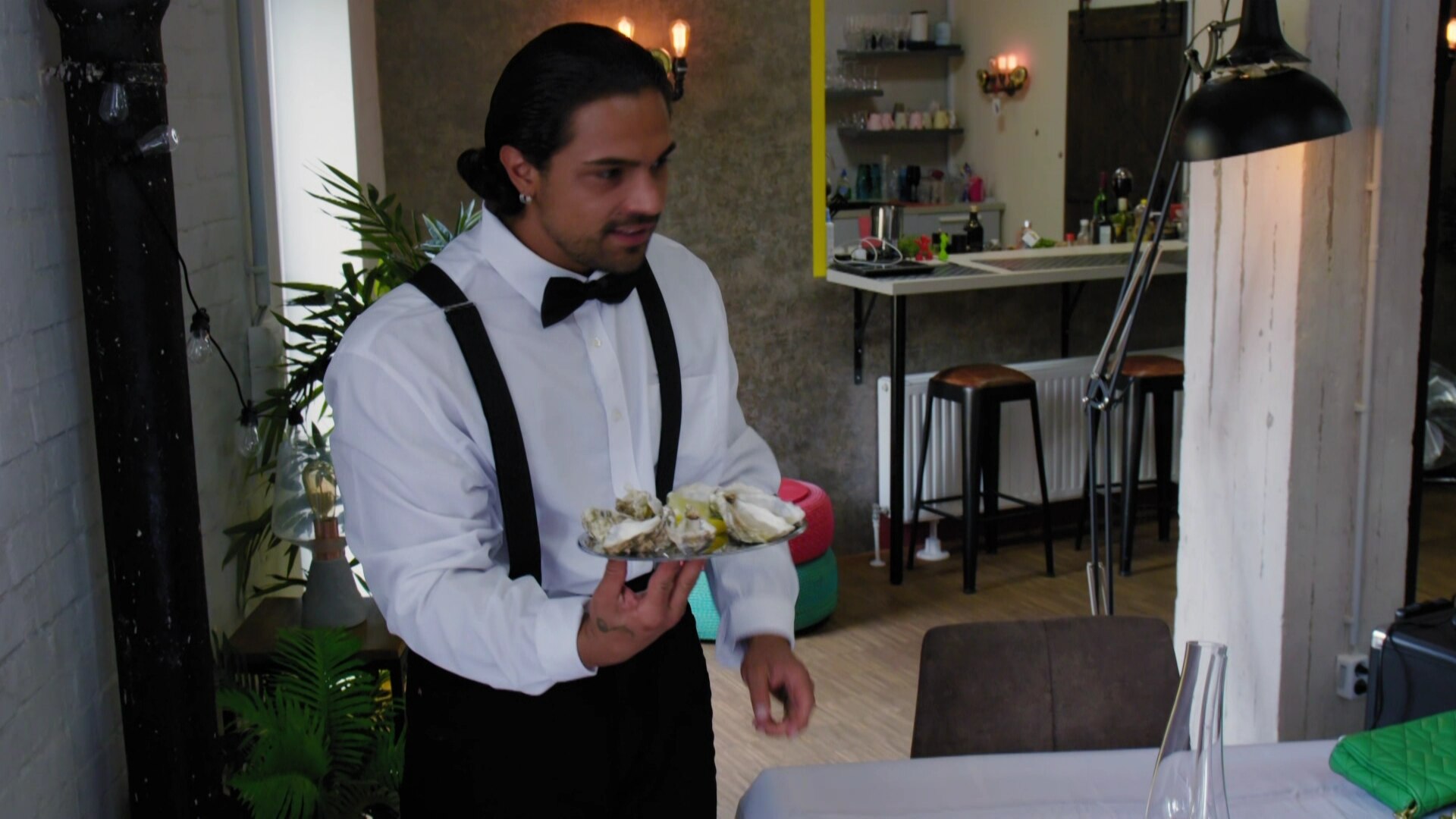 Chico als feiner Herr? (Video) Köln 50667 RTLZWEI