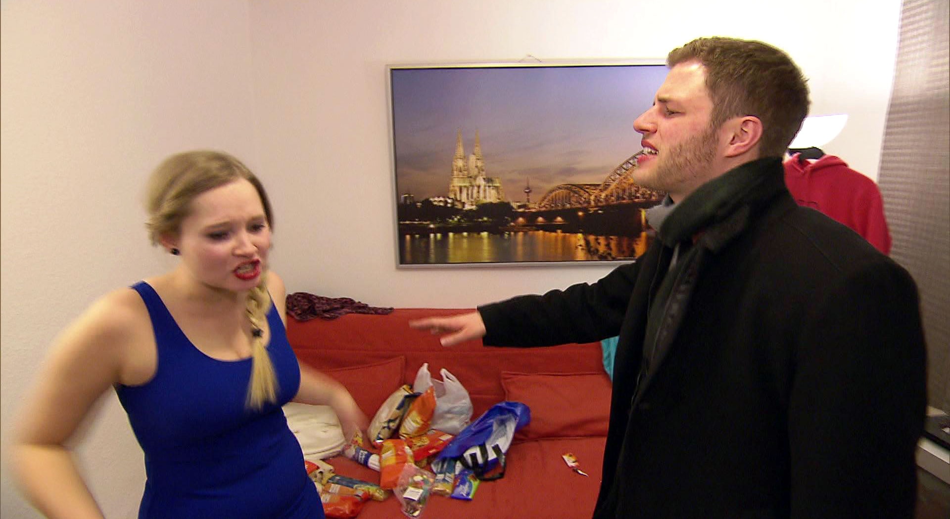 Sexy Konkurrenz für Leila? (Video) - Hilf mir! Jung, pleite ...
