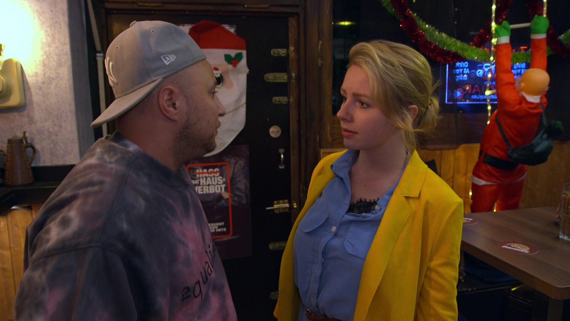 Zum Kräsch - Berlin Tag Und Nacht Emmi erwischt Krätze! (Video) - Berlin - Tag & Nacht - RTLZWEI