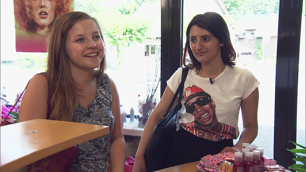 Extrem verliebt in den Lehrer (Video) Hilf mir! Jung, pleite, verzweifelt... RTLZWEI