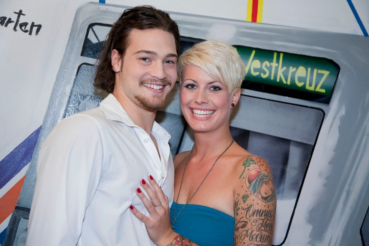 Berlin Tag Und Nacht Meike Und Marcel Im Bett
