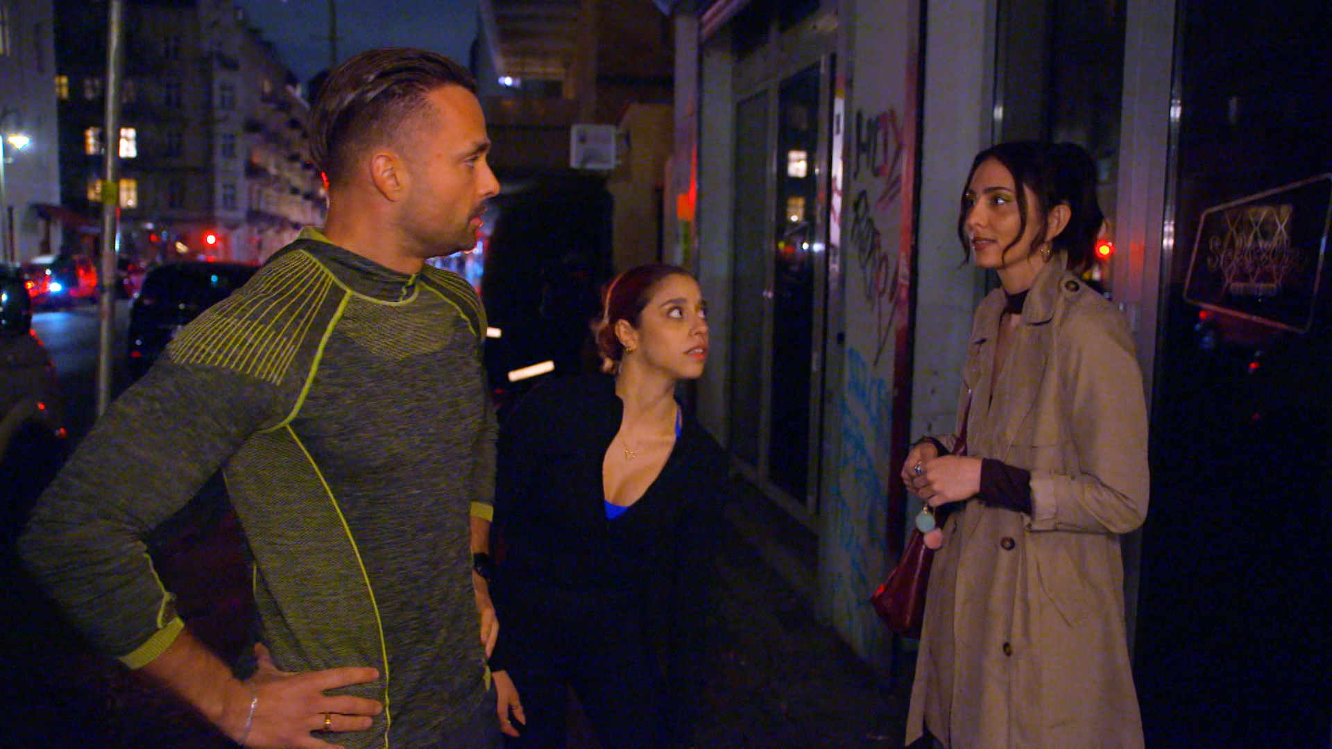 Mike ist verliebt in Sara?!