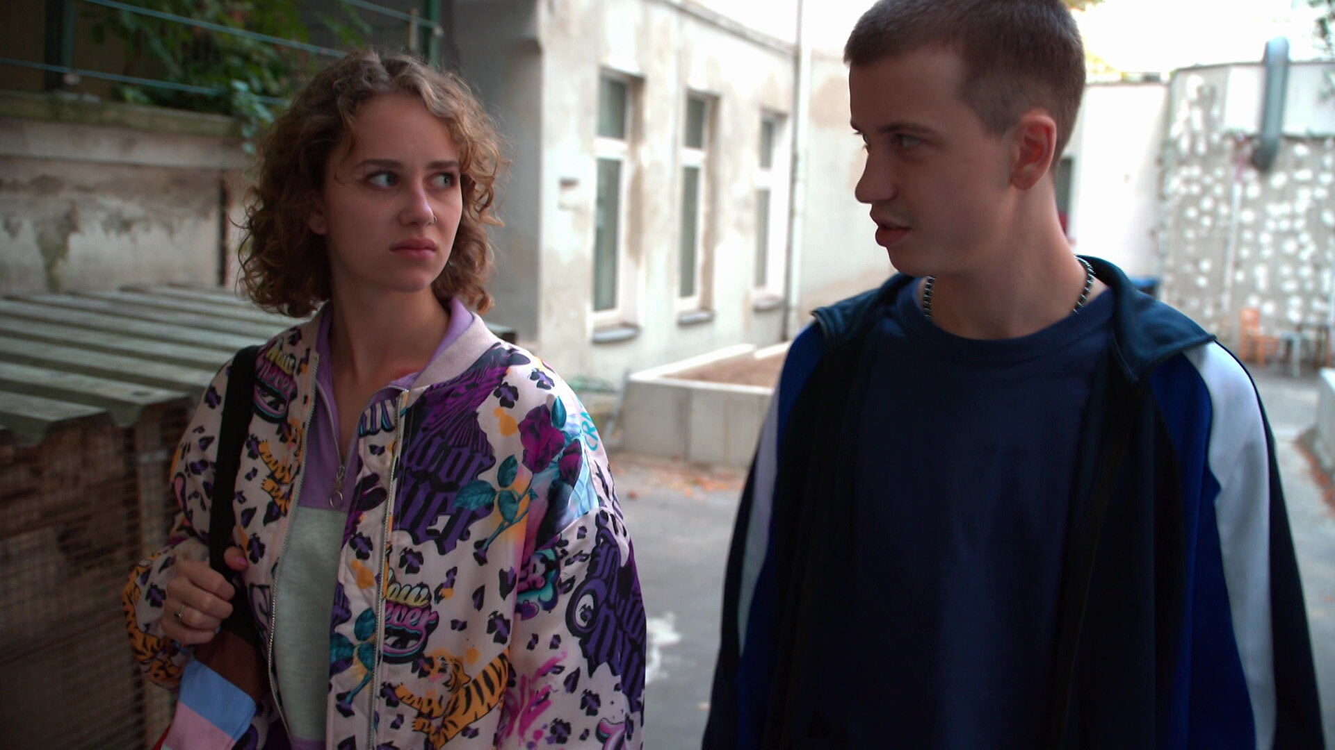 WTF: Jonas hat sich über Nacht verändert?!