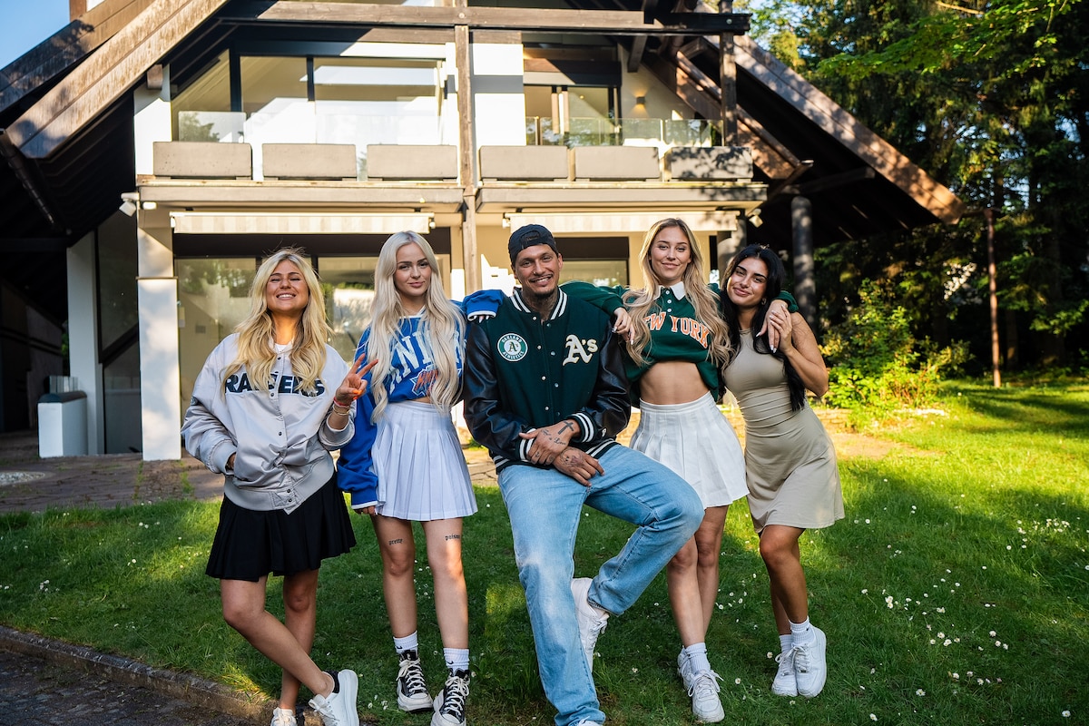 la familia - house of reality