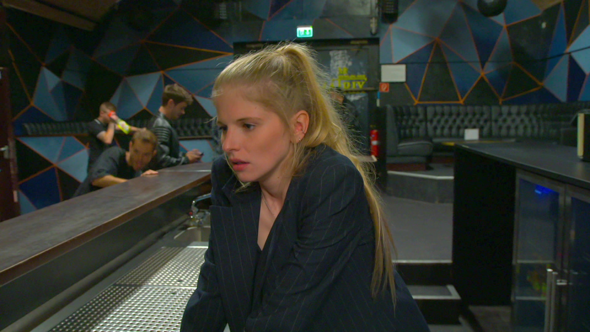 Toni ist fast am Höhepunkt! (Video) Berlin Tag & Nacht RTLZWEI