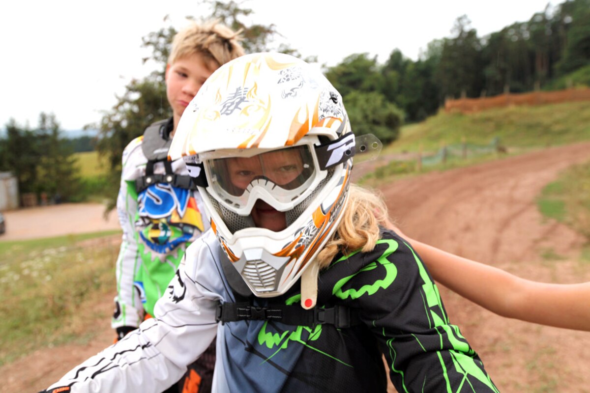 Groß gegen Klein (Folge 206) (Video) - GRIP - Das Motormagazin - RTLZWEI