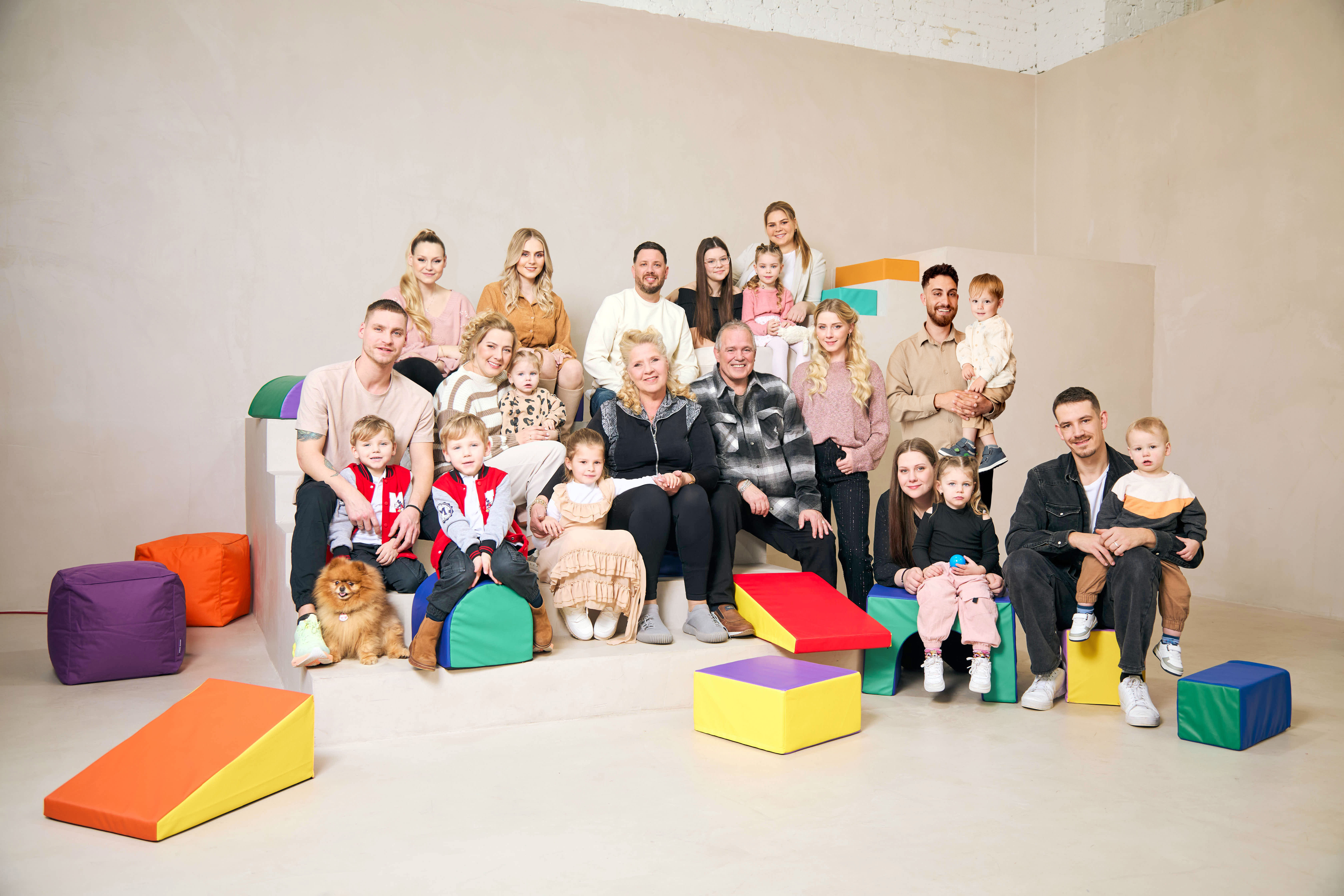 Die Wollnys": Neue Folgen ab 23. Juli 2025 - Die Wollnys - Eine schrecklich große Familie - RTLZWEI